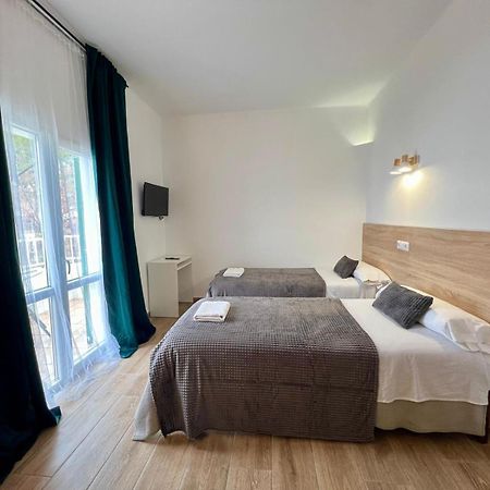 Hostal Oasis Dor Cala D'Or Zewnętrze zdjęcie